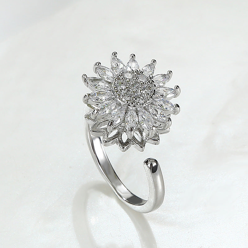 Ring mit Kristallstein im Sonnenblumen-Design 