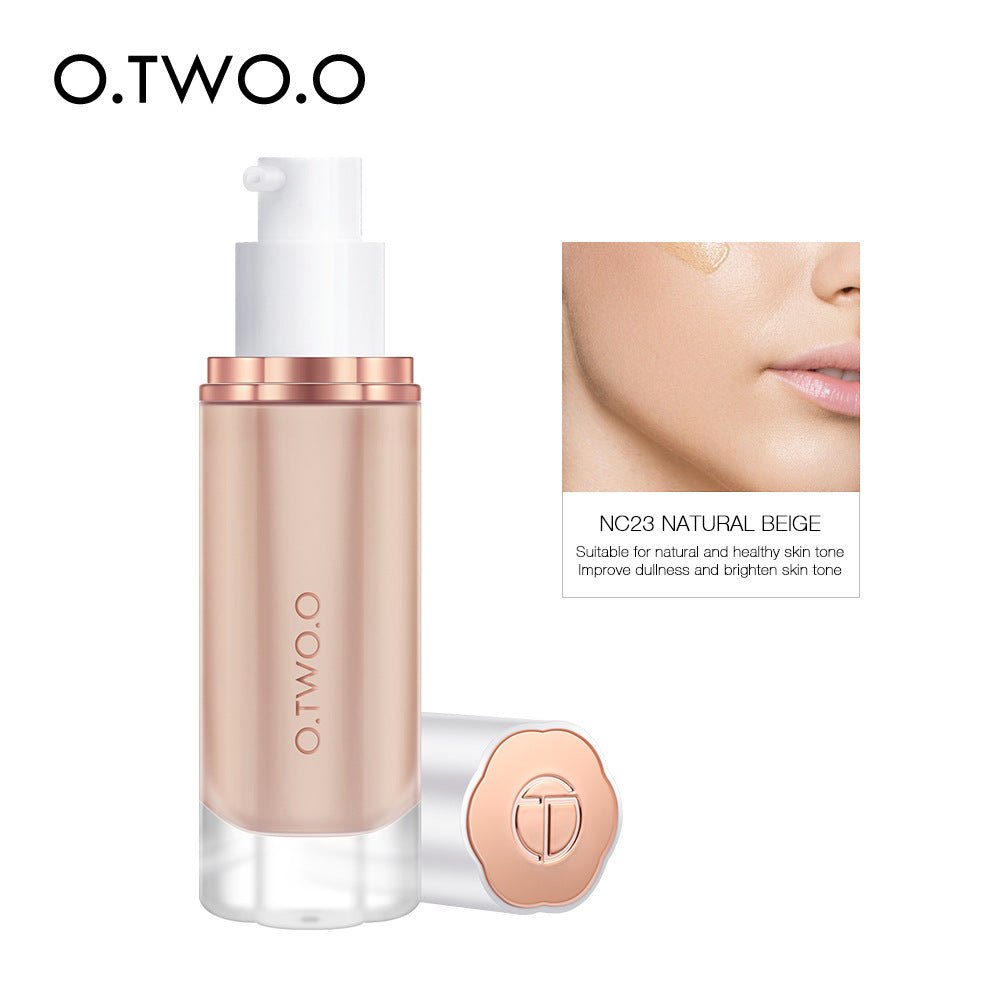 O.TWO.O Illuminating Foundation