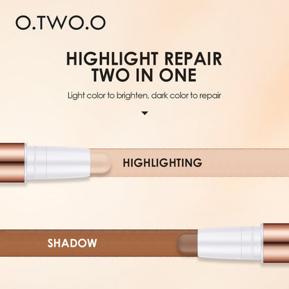 O.TWO.O Aufhellender Concealer mit Doppelkopf