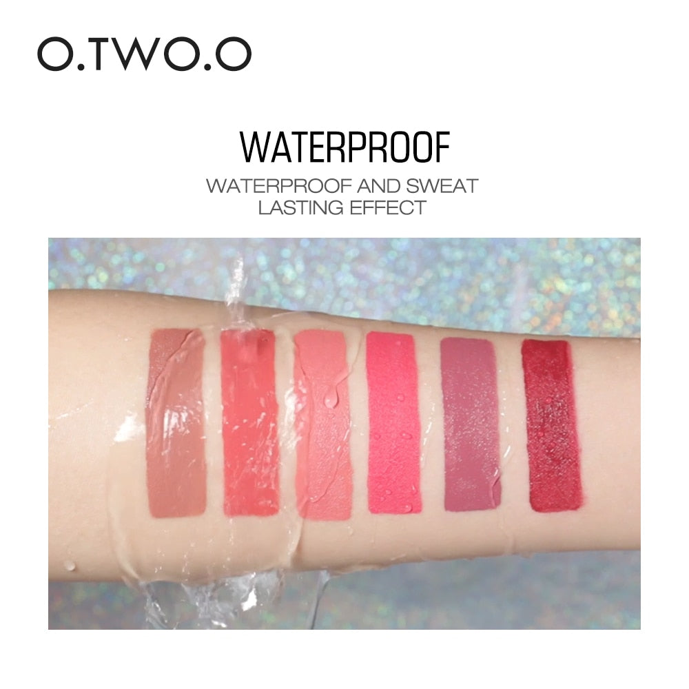 O.TWO.O 12 Farben matter Lippenstift 